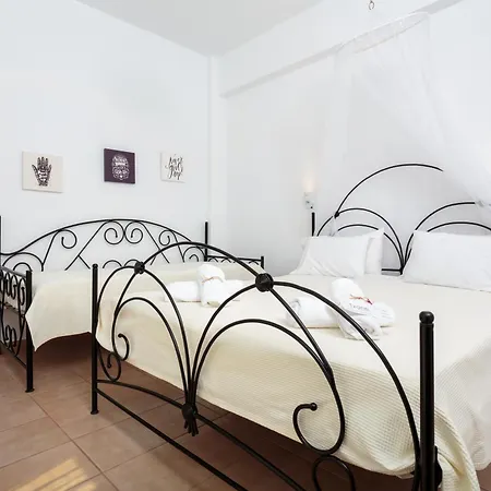 Tzane & - Steps Away From Golden Apartment Chrisi Akti (Paros)