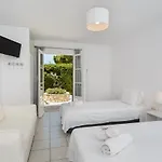Tzane & - Steps Away From Golden Appartement *