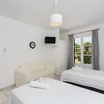 Appartement Tzane & - Steps Away From Golden
