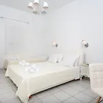 Tzane & - Steps Away From Golden Appartement