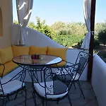 Tzane & - Steps Away From Golden Appartement *
