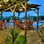 Appartement Tzane & - Steps Away From Golden