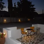 Tzane & - Steps Away From Golden Appartement