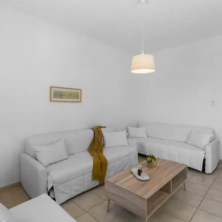 Tzane & - Steps Away From Golden Appartement *