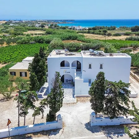 Tzane & - Steps Away From Golden Appartement