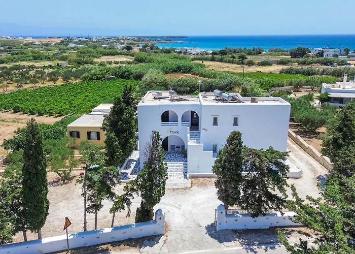 Tzane & - Steps Away From Golden Appartement