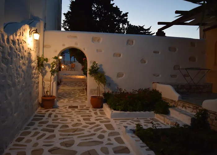 Tzane & - Steps Away From Golden Appartement *